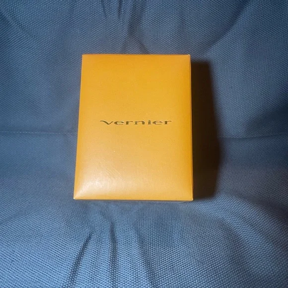 Silver and Gold Fashion Watches - Picture 3 of 4